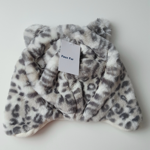 🆕️Kids Grey Leopard Faux Fur Hat - Picture 3 of 4